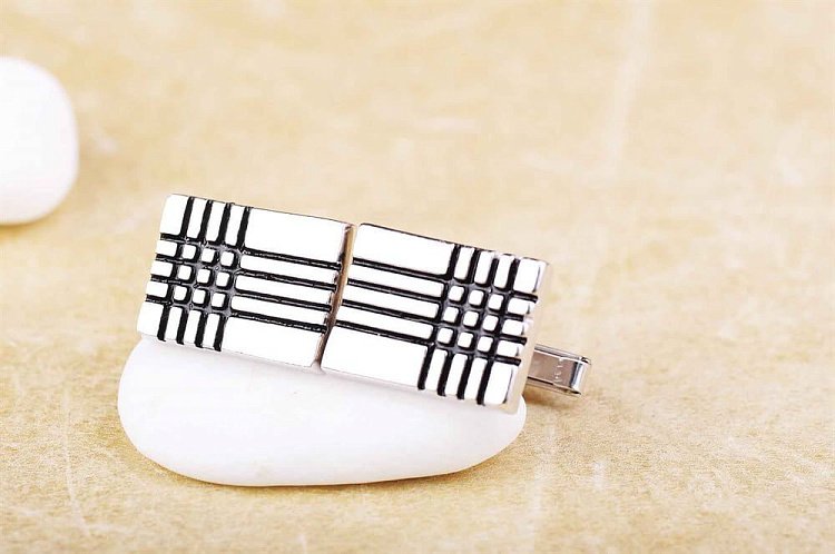 Серебряные запонки 25020 от ювелирного магазина Оникс - 3