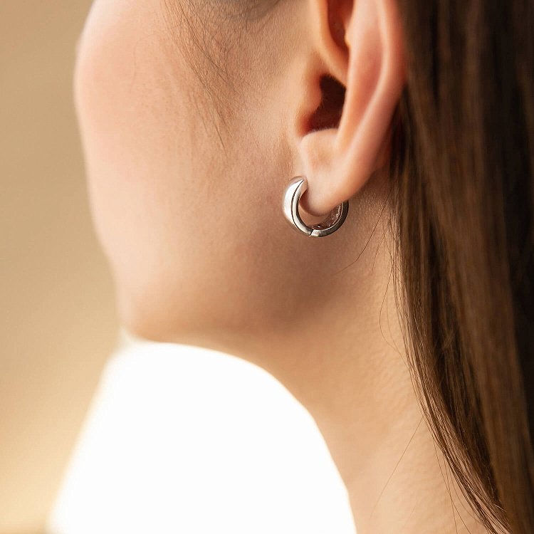 Серьги - кольца в белом золоте с08558 от ювелирного магазина Оникс - 3