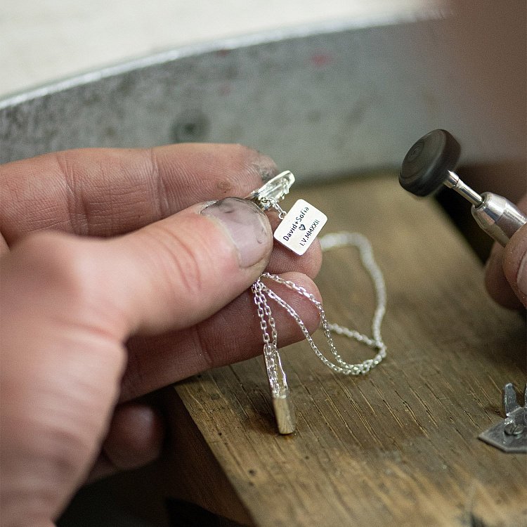 Серебряное колье "Конверт с секретом" (возможна гравировка) 181215 от ювелирного магазина Оникс - 9