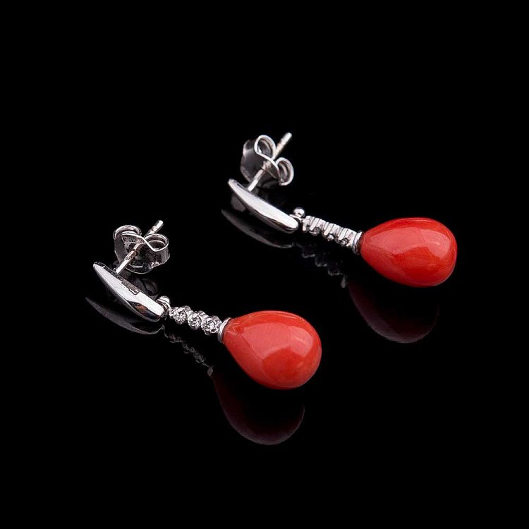 Золотые серьги с бриллиантами с355 от ювелирного магазина Оникс - 1