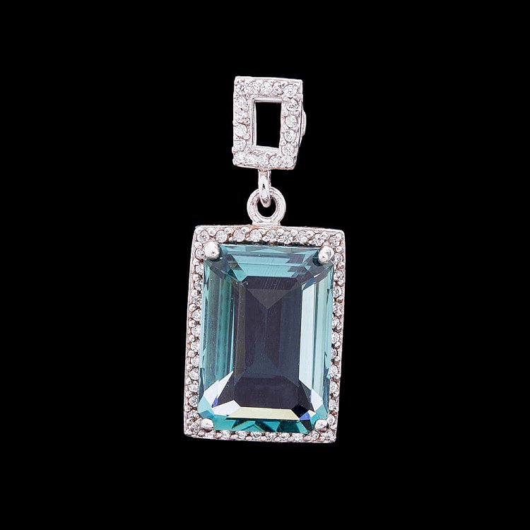 Срібна підвіска з фіанітами 131611 від ювелірного магазину Онікс