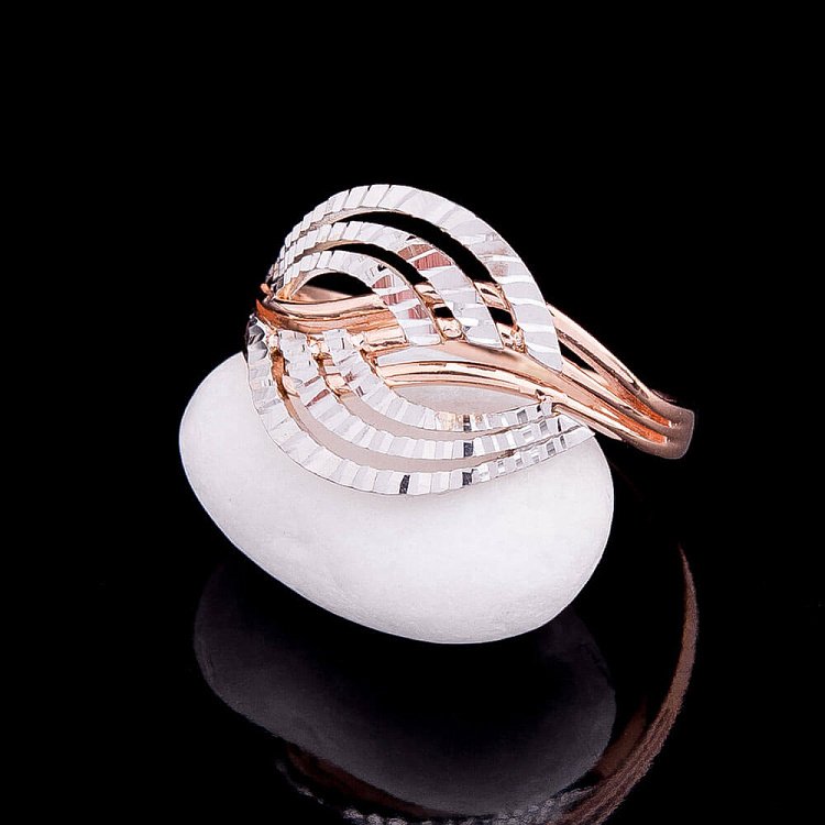 Золота каблучка к04092 від ювелірного магазину Онікс