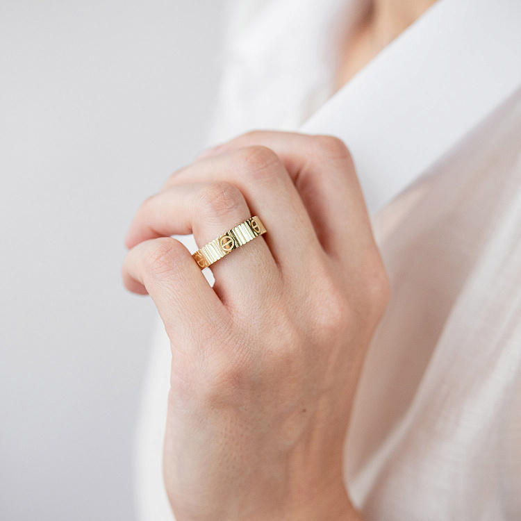 Кольцо "Love" в желтом золоте к08425 от ювелирного магазина Оникс - 4