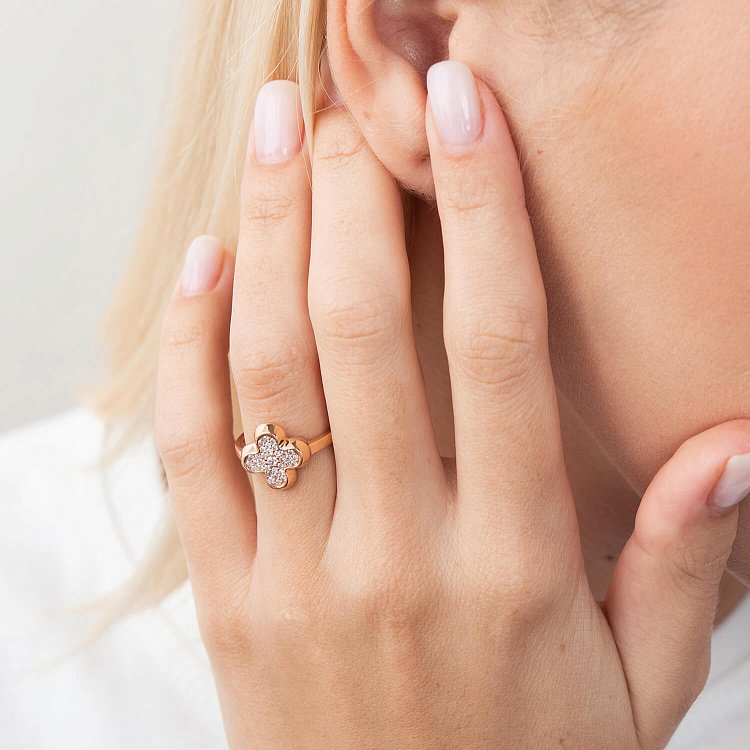 Золотое кольцо (фианиты) "Клевер" к04924 - 1 Золотое кольцо (фианиты) "Клевер" к04924 от ювелирного магазина Оникс - 1