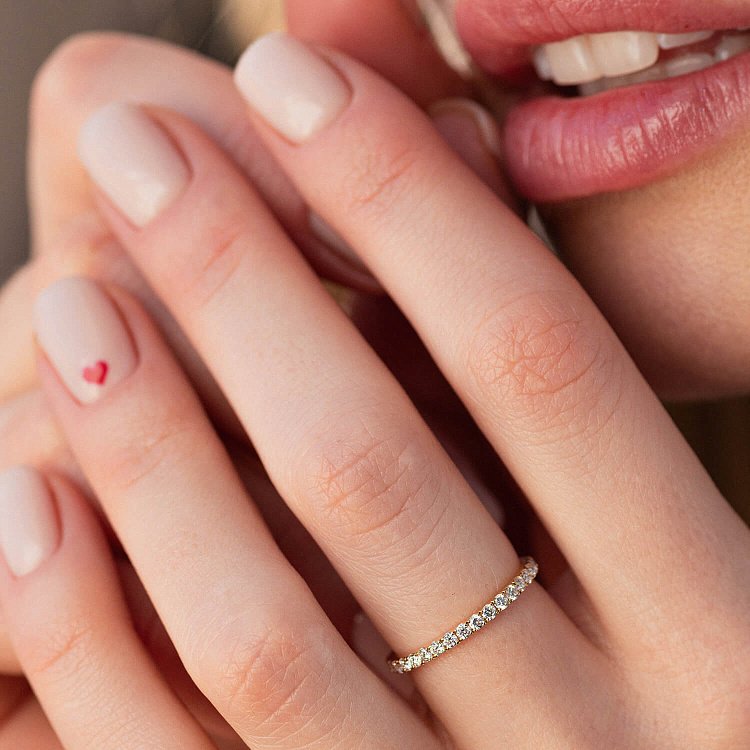 Каблучка в жовтому золоті з доріжкою каменів (діаманти) б0499ch від ювелірного магазину Онікс - 4