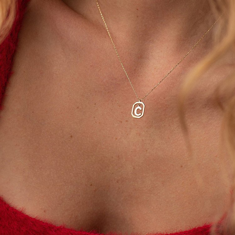 Колье с буквой "С" в желтом золоте кол02463С от ювелирного магазина Оникс - 3