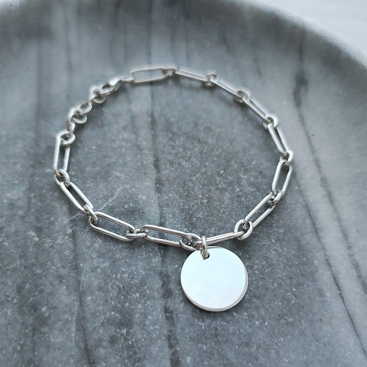 Серебряный браслет "Цепочка с монеткой" (возможна гравировка) 141593 от ювелирного магазина Оникс - 10
