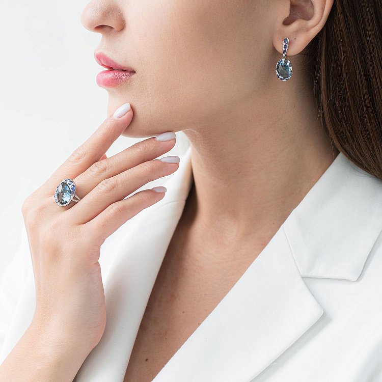 Золотое кольцо (топаз, сапфиры, бриллианты) R13382aj от ювелирного магазина Оникс - 1