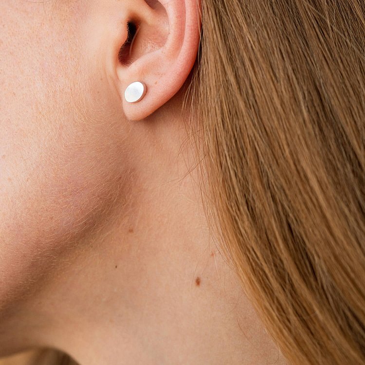 Золоті сережки - пусети Овальні без каменів с06044 від ювелірного магазину Онікс - 3