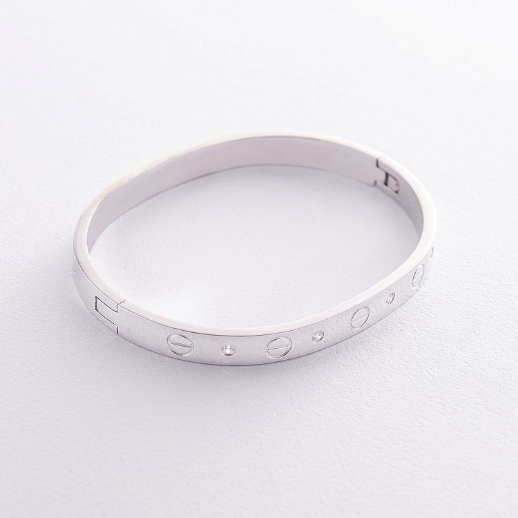 Жесткий браслет "Love" в серебре (фианиты) 141233 от ювелирного магазина Оникс