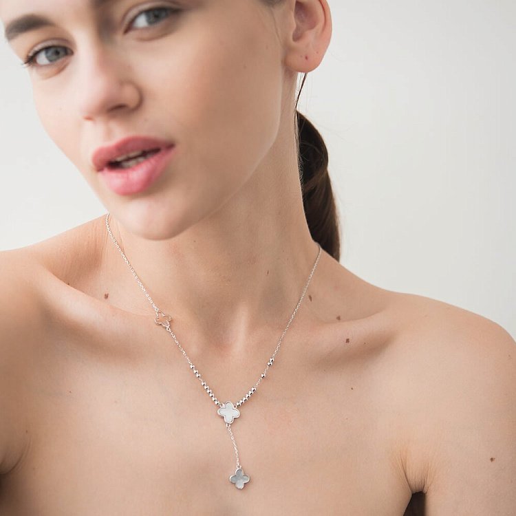 Срібне кольє з перламутром 18229 від ювелірного магазину Онікс