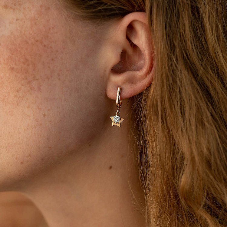 Золотые серьги "Звездочки" с фианитами с08449 от ювелирного магазина Оникс - 1