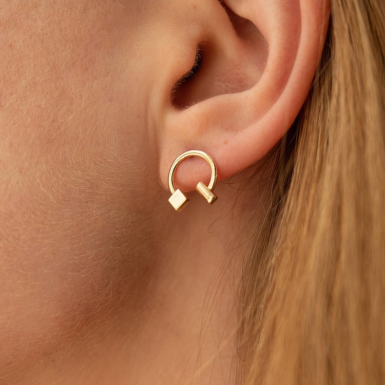 Сережки - пусети "Дарсі" у жовтому золоті с08318 від ювелірного магазину Онікс - 3