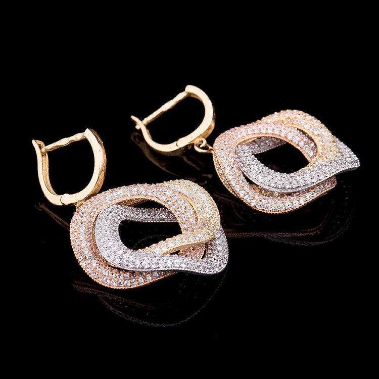 Ексклюзивні золоті сережки з фіанітами с03563 від ювелірного магазину Онікс - 2