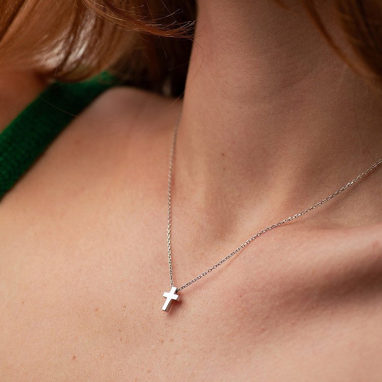 Колье с крестиком в серебре 181286 от ювелирного магазина Оникс - 3