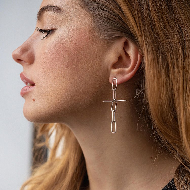 Серебряные серьги - пусеты "Кресты" 123267 от ювелирного магазина Оникс - 1