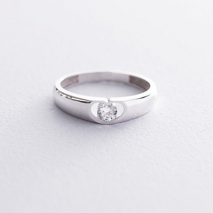 Золотое кольцо Сердце с фианитом к06477 от ювелирного магазина Оникс