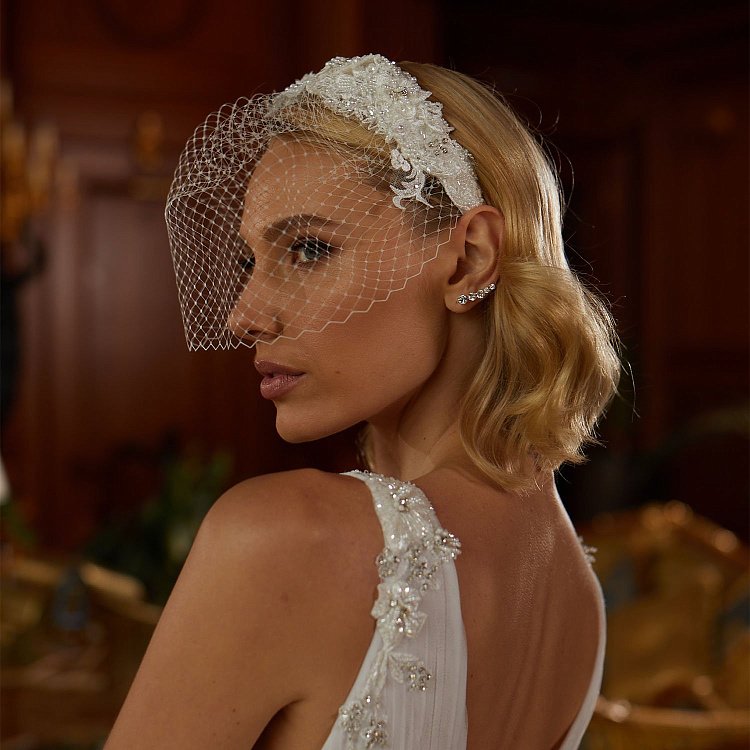 Золоті сережки - клаймбери з фіанітами с04003 від ювелірного магазину Онікс - 2