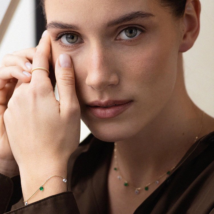 Кольє у жовтому золоті (зелені та білі фіаніти) кол02308 від ювелірного магазину Онікс - 6