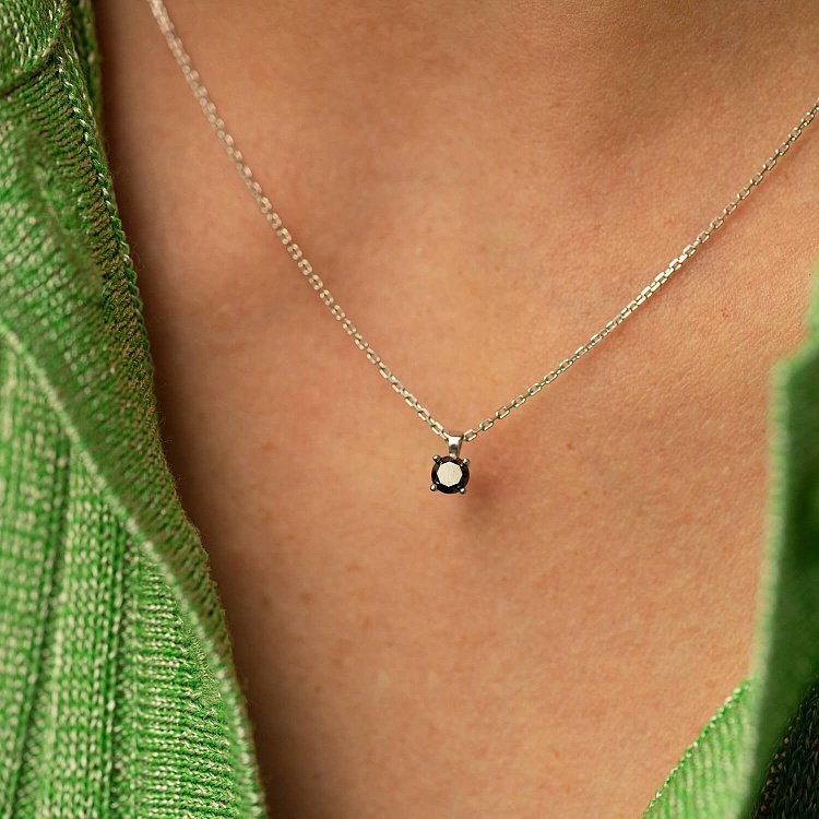 Колье в белом золоте с черным бриллиантом 736121122 от ювелирного магазина Оникс - 1