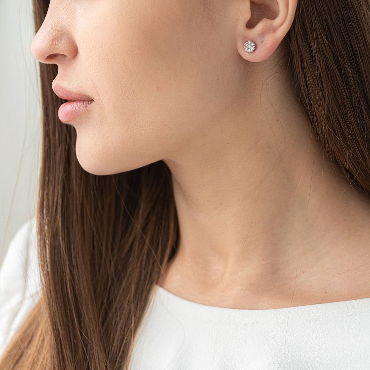 Золоті сережки - пусети (діаманти) с135 від ювелірного магазину Онікс - 1