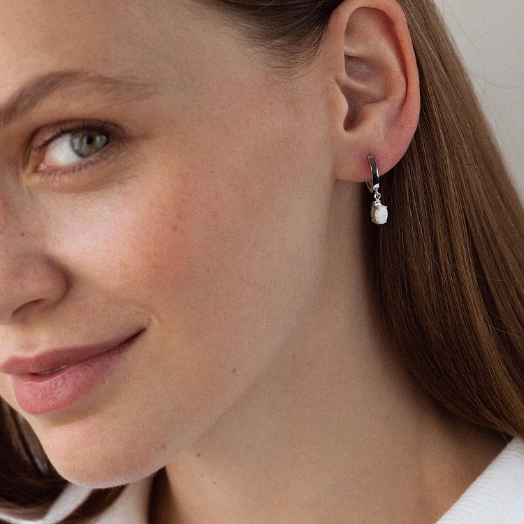 Серьги - кольца с опалом (белое золото) с08703 от ювелирного магазина Оникс - 4