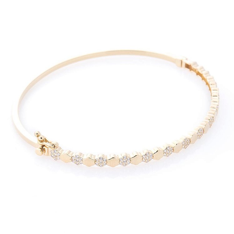 Жорсткий золотий браслет б03940 від ювелірного магазину Онікс - 1