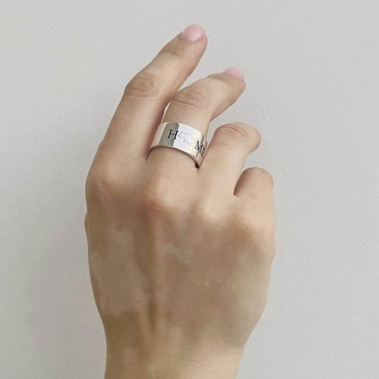 Срібна каблучка "HOME. Україна - мій дім" 112143home від ювелірного магазину Онікс - 1