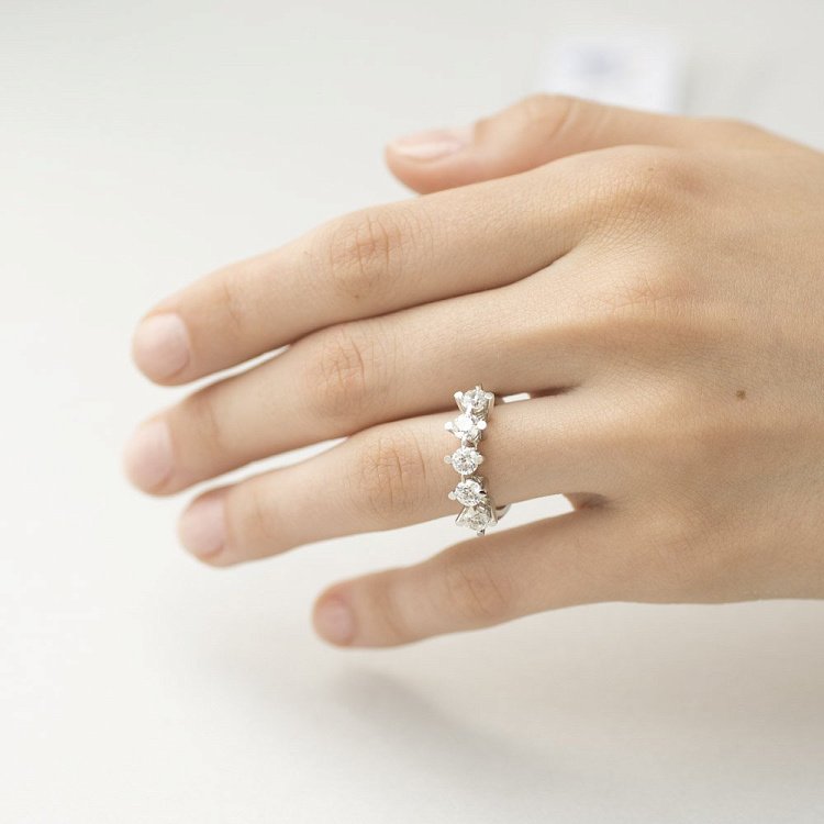 Золотое кольцо (фианиты) к04537 - 3 Золотое кольцо (фианиты) к04537 от ювелирного магазина Оникс - 3