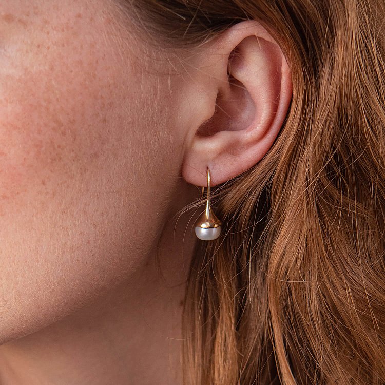 Золоті сережки - петельки з перлами с07865 від ювелірного магазину Онікс - 4