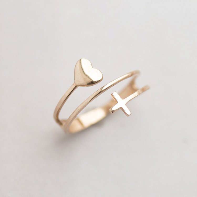 Золотое кольцо "Сердце и крестик" к05095 от ювелирного магазина Оникс - 3