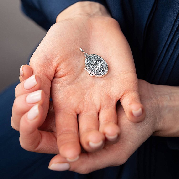 Срібний кулон "Древо життя. Сімейне дерево" для фотографії (чорніння) 7345 від ювелірного магазину Онікс - 1