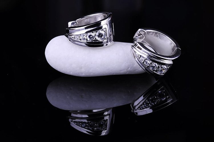 Женские серьги (фианиты,родий) 121319 от ювелирного магазина Оникс - 1