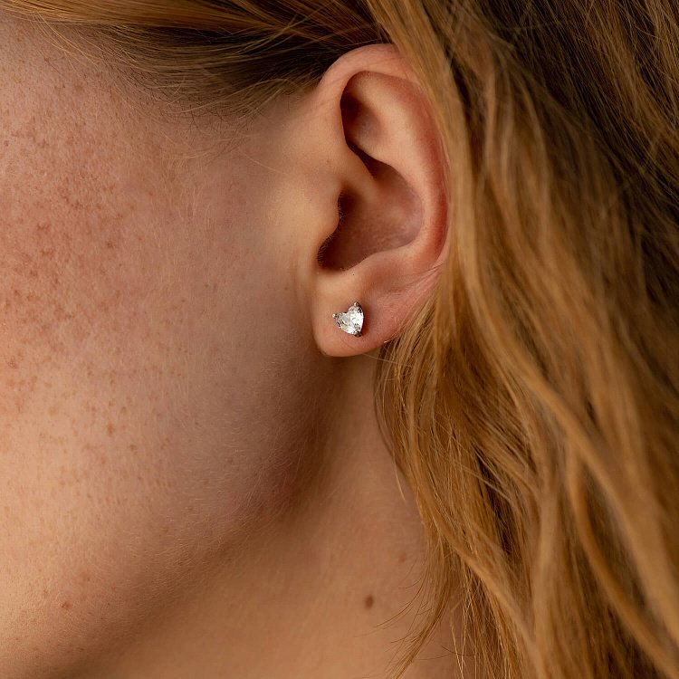 Срібні сережки - пусети "Сердечки" з фіанітами ﻿1119 від ювелірного магазину Онікс - 5