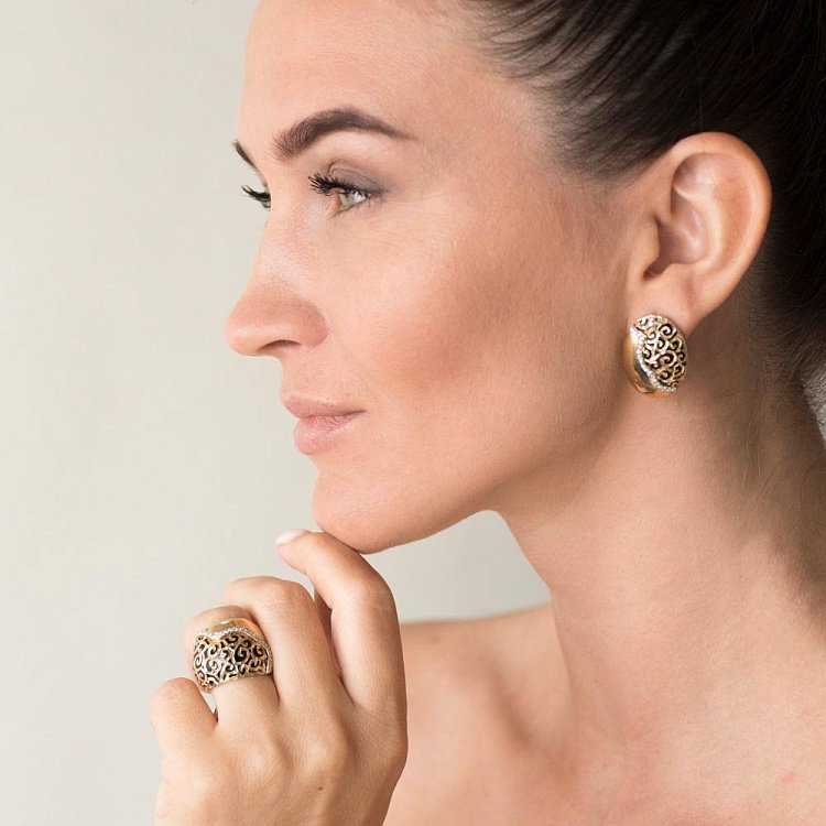 Золота каблучка з фіанітами і емаллю к03991 від ювелірного магазину Онікс - 4