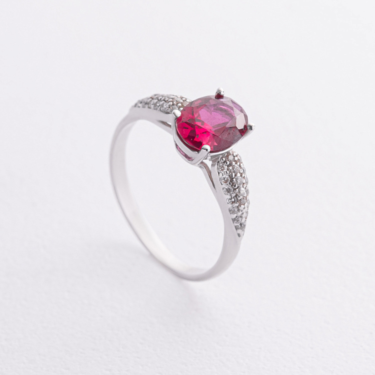 Серебряное кольцо с синт. рубином и фианитами 1327/1p-HRUB от ювелирного магазина Оникс