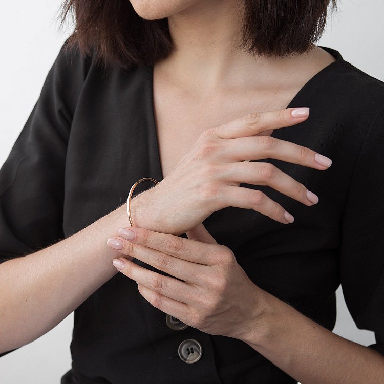 Жорсткий браслет з червоного золота б03736 від ювелірного магазину Онікс - 4