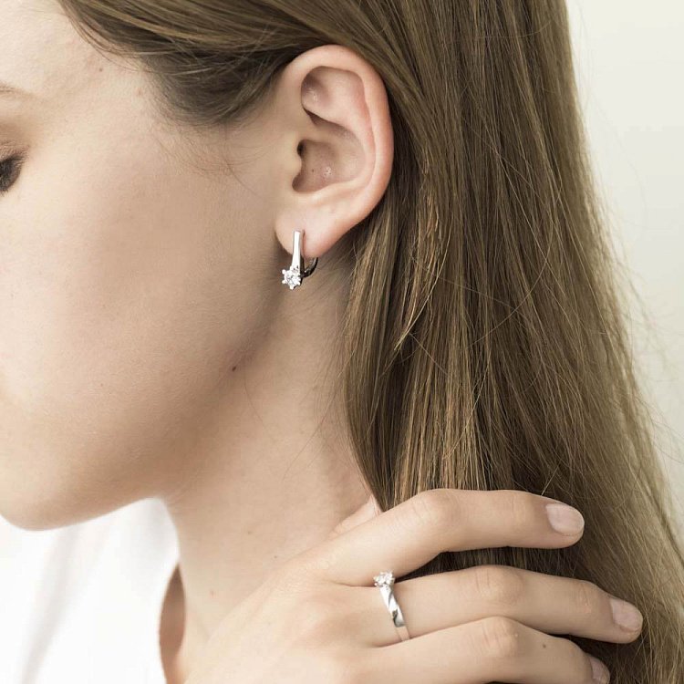 Золоті сережки на англійській застібці (фіаніт) с05527 від ювелірного магазину Онікс - 5