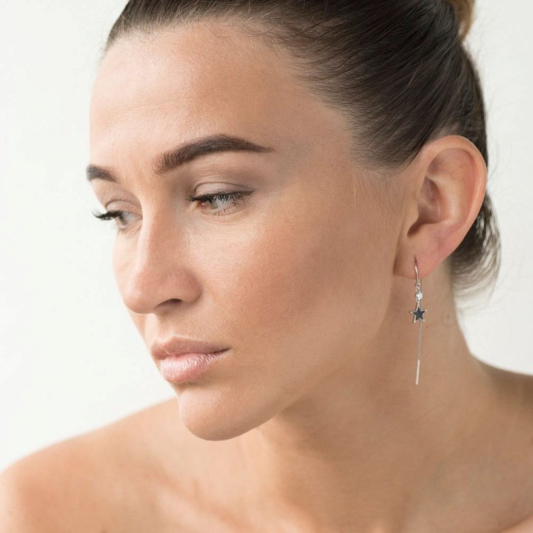 Срібні сережки-протяжки "Зірки" (фіаніти, емаль) 122193 від ювелірного магазину Онікс - 3