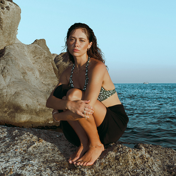 Браслет "Монетки та кульки" з перлами на ногу (жовте золото) б05368 від ювелірного магазину Онікс - 1