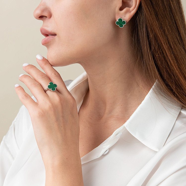 Серебряное кольцо "Клевер" с малахитом 111681 от ювелирного магазина Оникс - 5