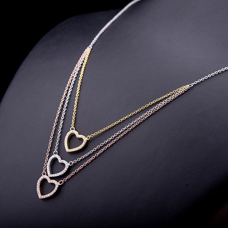 Серебряное колье "Сердца" с фианитами 18231 от ювелирного магазина Оникс