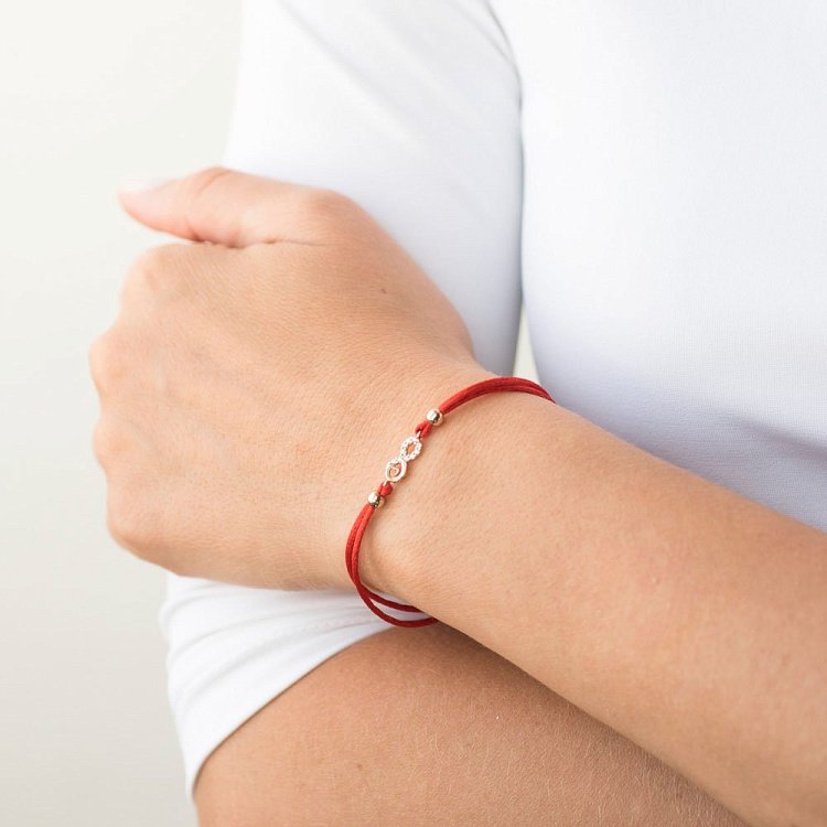 Браслет с красной нитью "Бесконечность" (фианит) б03088 от ювелирного магазина Оникс