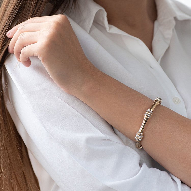 Жорсткий браслет в жовтому золоті з фіанітами б04474 від ювелірного магазину Онікс - 3