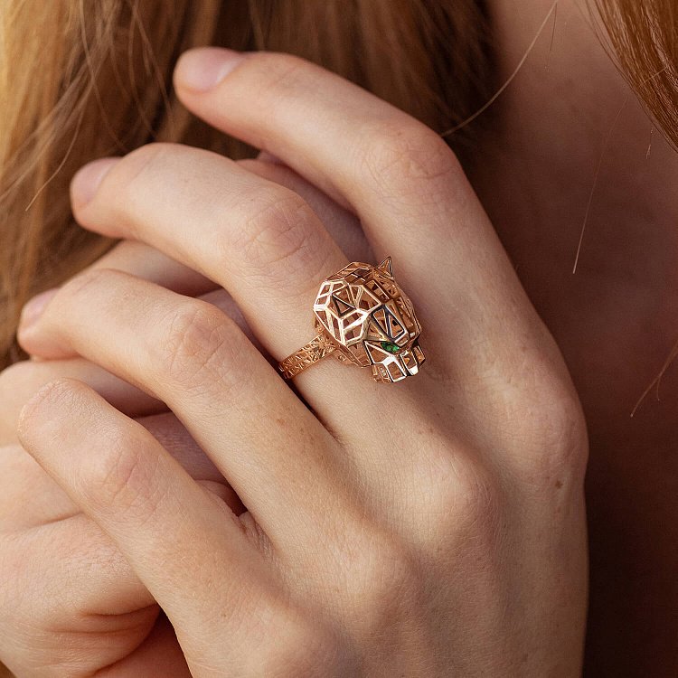 Золота каблучка "Пантера" з фіанітами к07581 від ювелірного магазину Онікс - 5