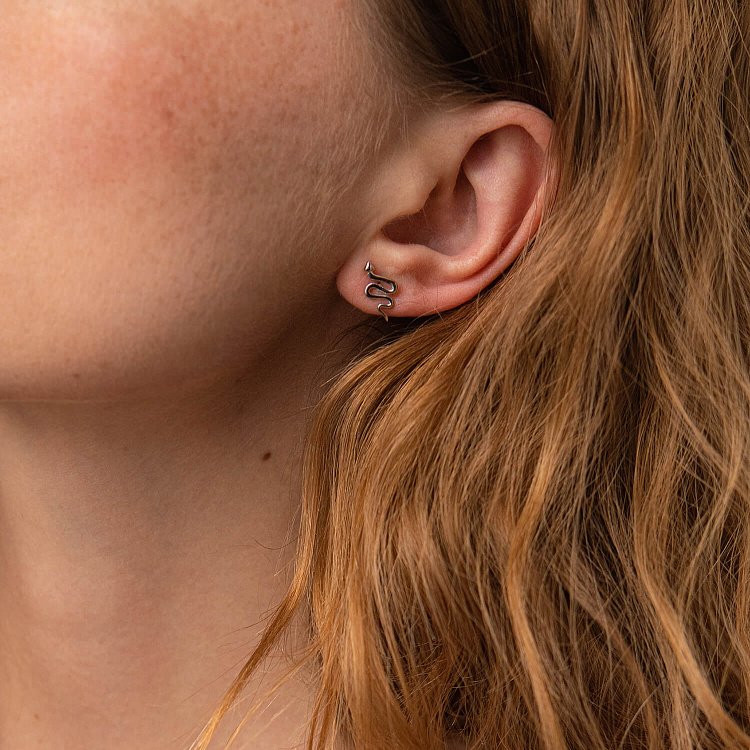 Сережки - пусети "Змії" у білому золоті с07918 від ювелірного магазину Онікс - 3