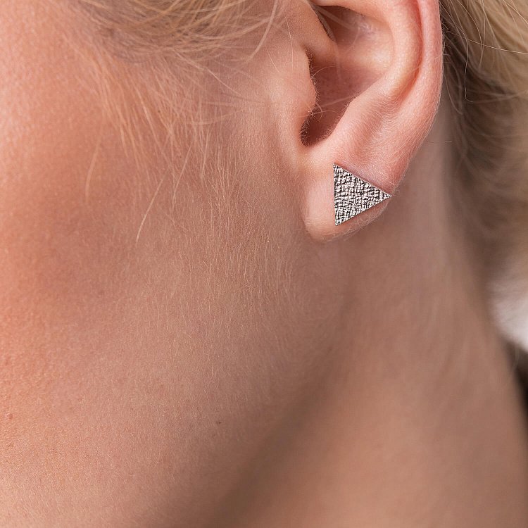 Срібні сережки - пусети "Трикутники" 4888 від ювелірного магазину Онікс - 4