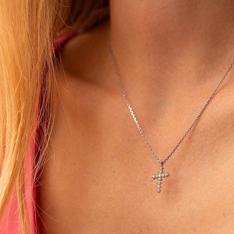 Кольє "Хрестик" в сріблі з фіанітами 181060 від ювелірного магазину Онікс - 2