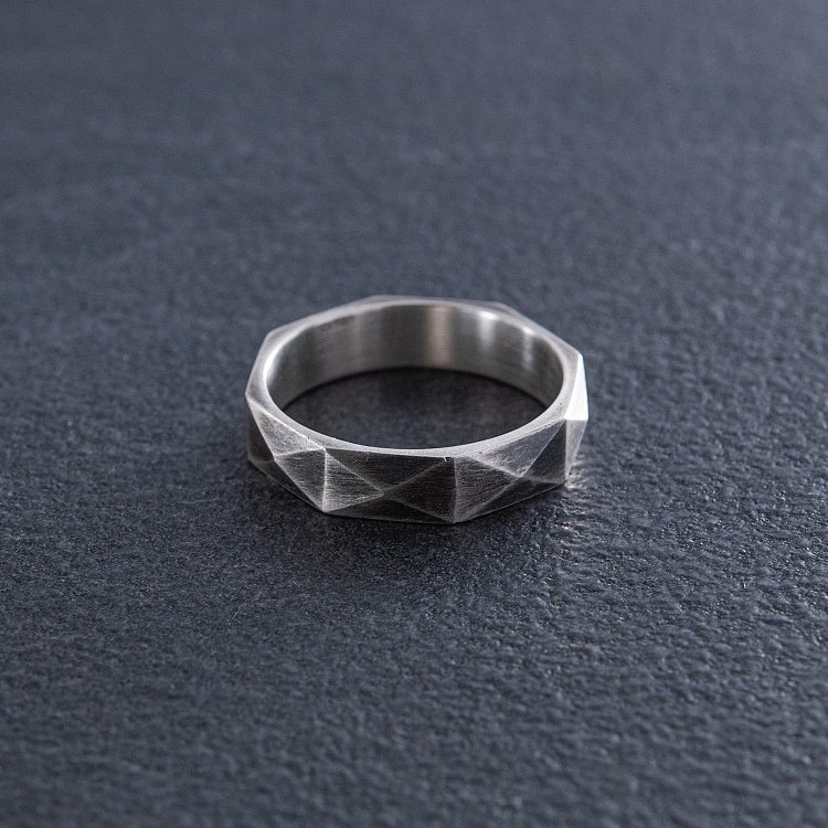 Серебряное текстурное кольцо 1055 от ювелирного магазина Оникс - 5