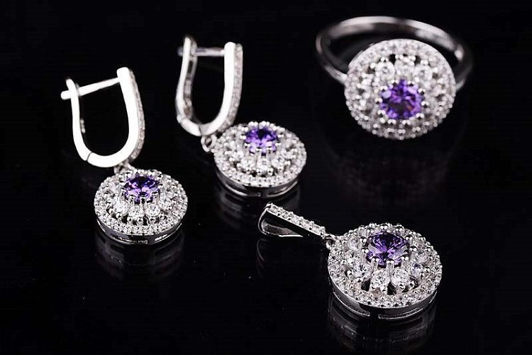 Подвеска (синтетическая шпинель, фианиты) п016 от ювелирного магазина Оникс - 1